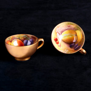 英國皇家伍斯特手繪果物杯碟