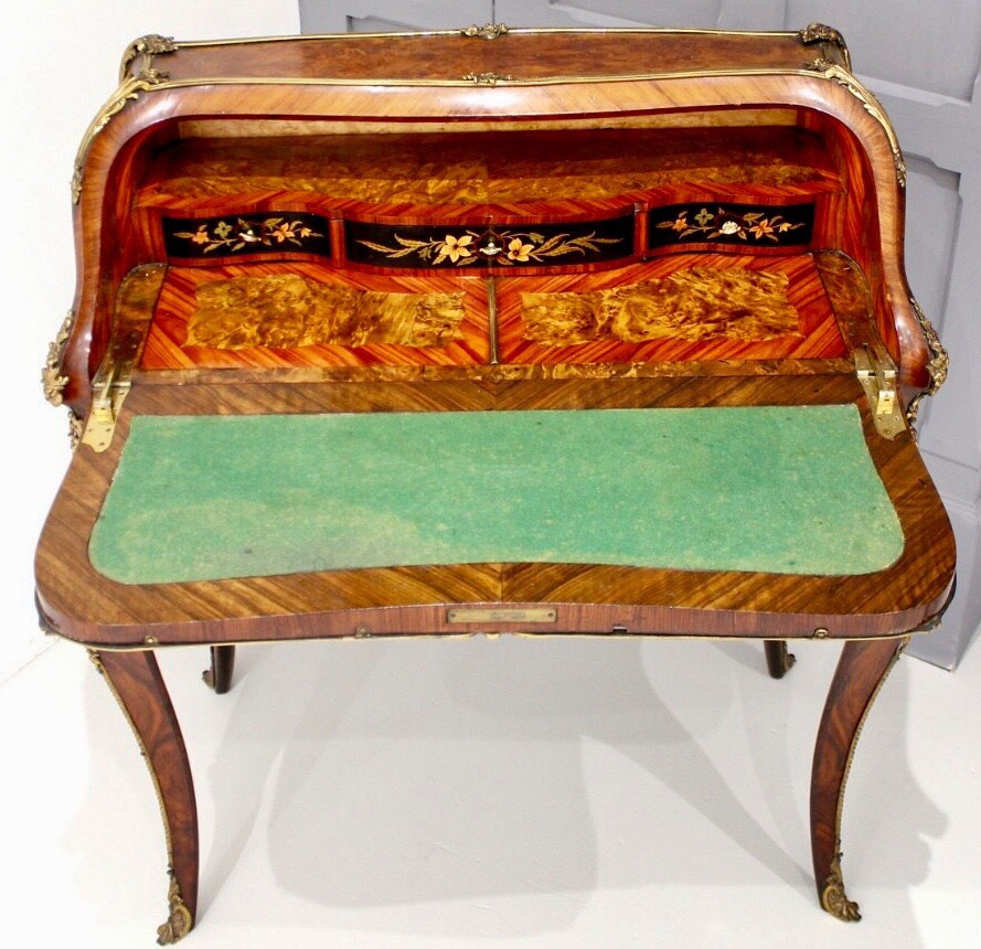 向大師致敬之作-路易十五風格鎏金樹瘤雙肩式寫字桌:圖片 3