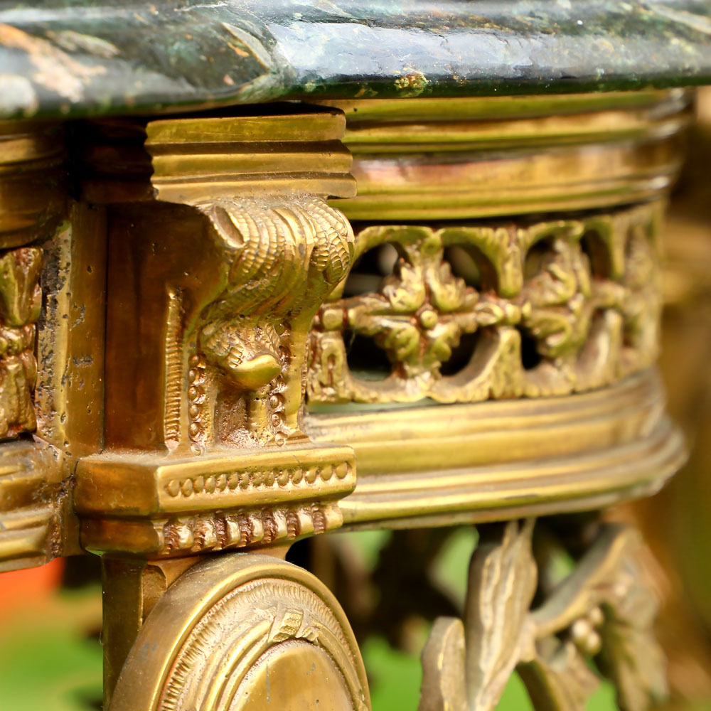 貴族訂製路易十五風格大理石葉型全銅鏤空邊桌(一對):圖片 5
