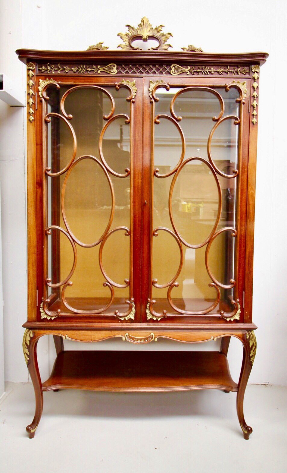 法國洛可可風格桃花心木展示櫃