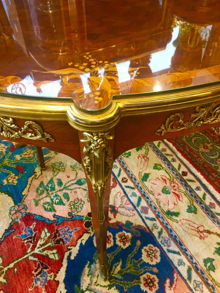 法國宮廷桌:圖片 3