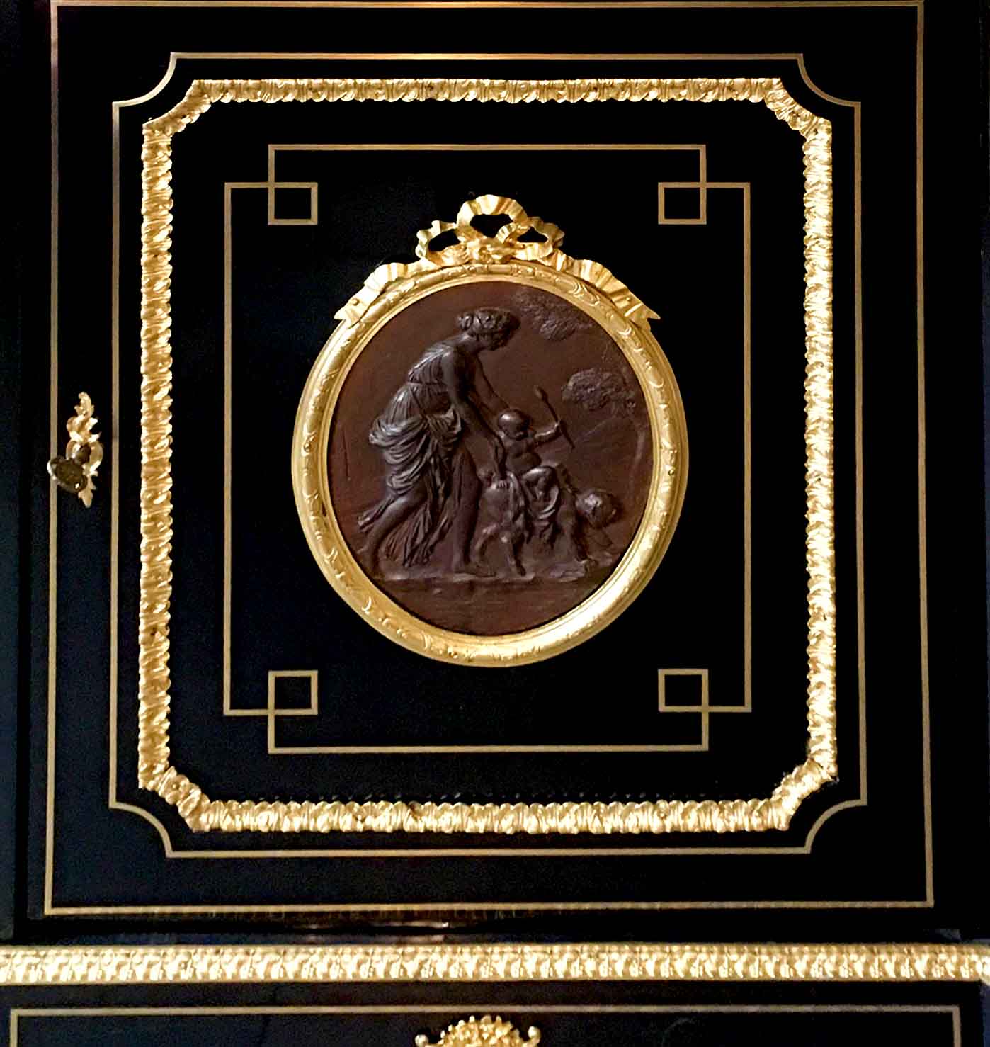 鎏金銅雕浮雕玄關櫃:圖片 3