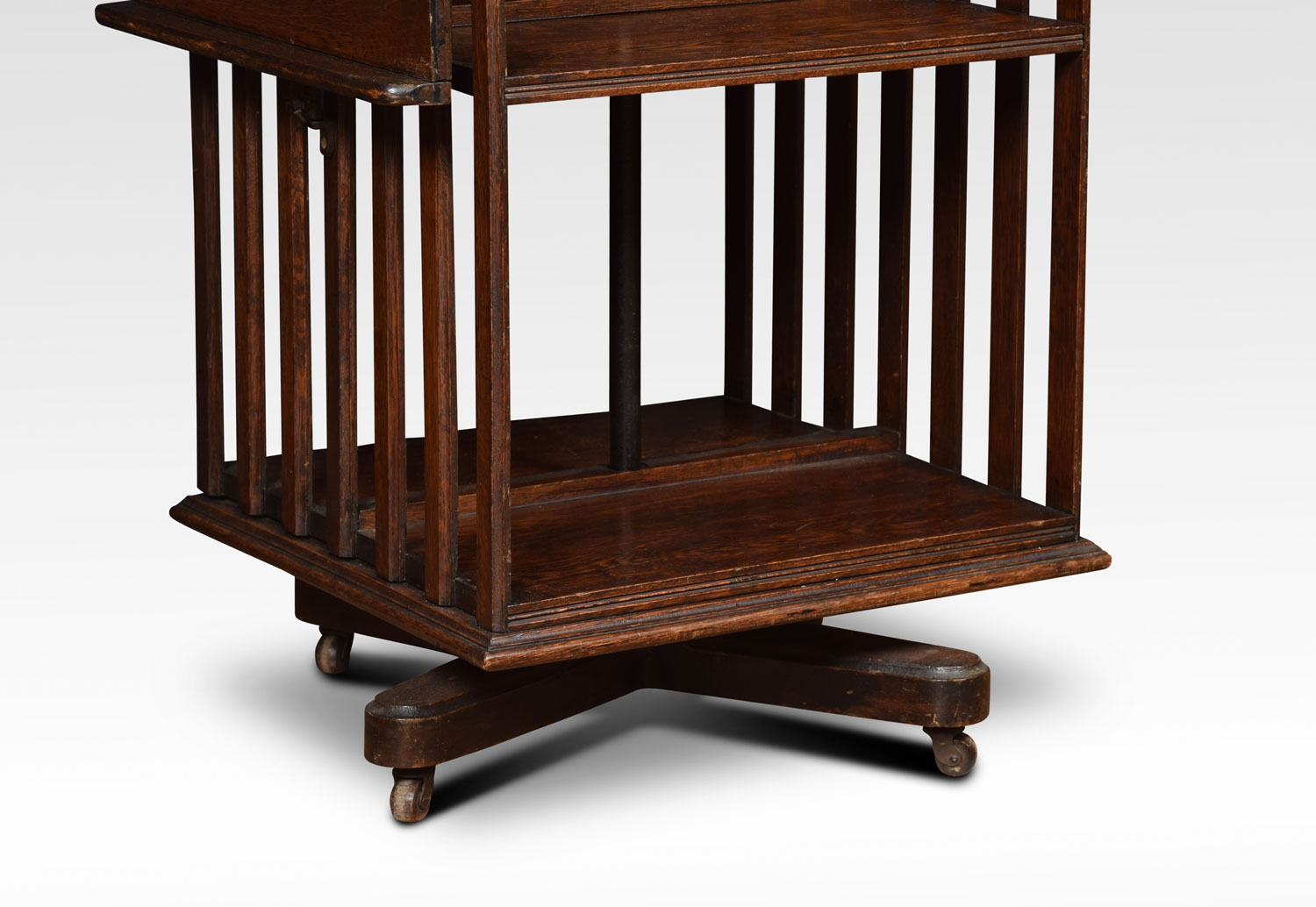 英國橡木特殊旋轉書櫃:圖片 3