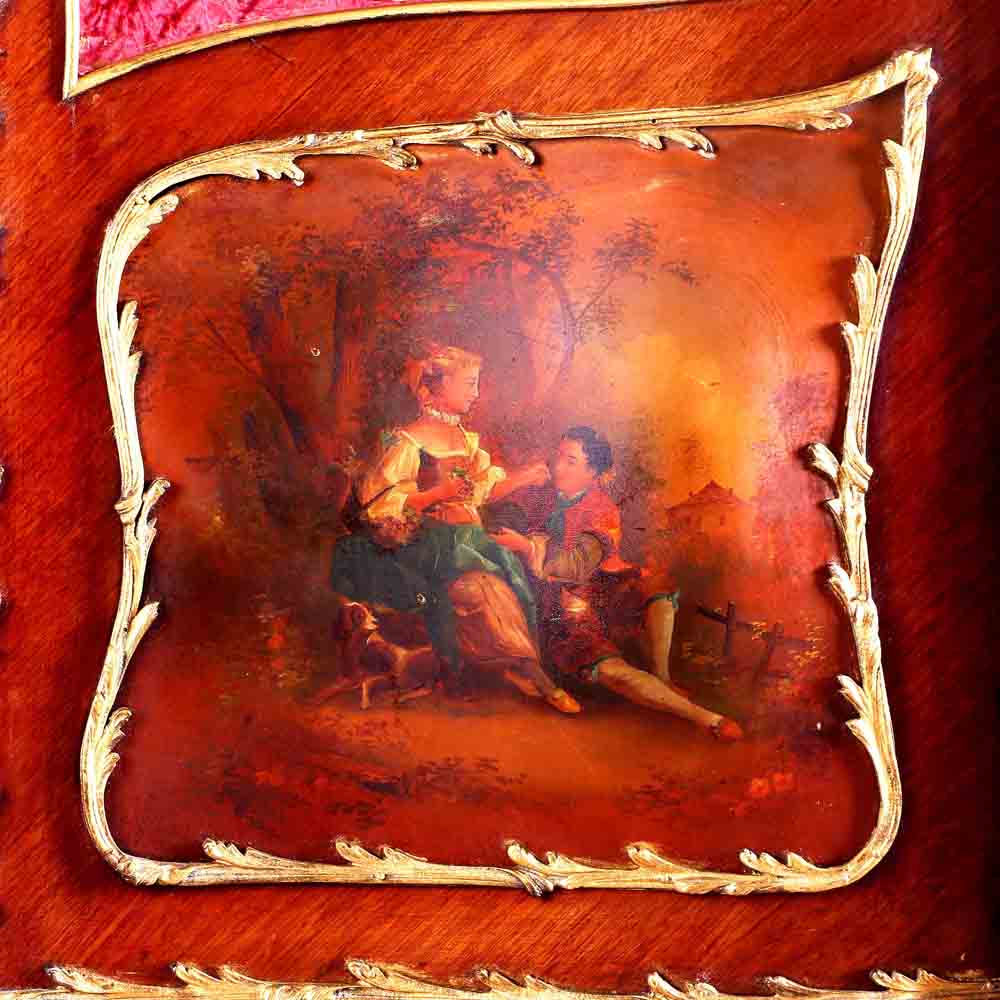 法國路易十五華鐸畫風Vernis Martin鎏金雙門展示櫃:圖片 5