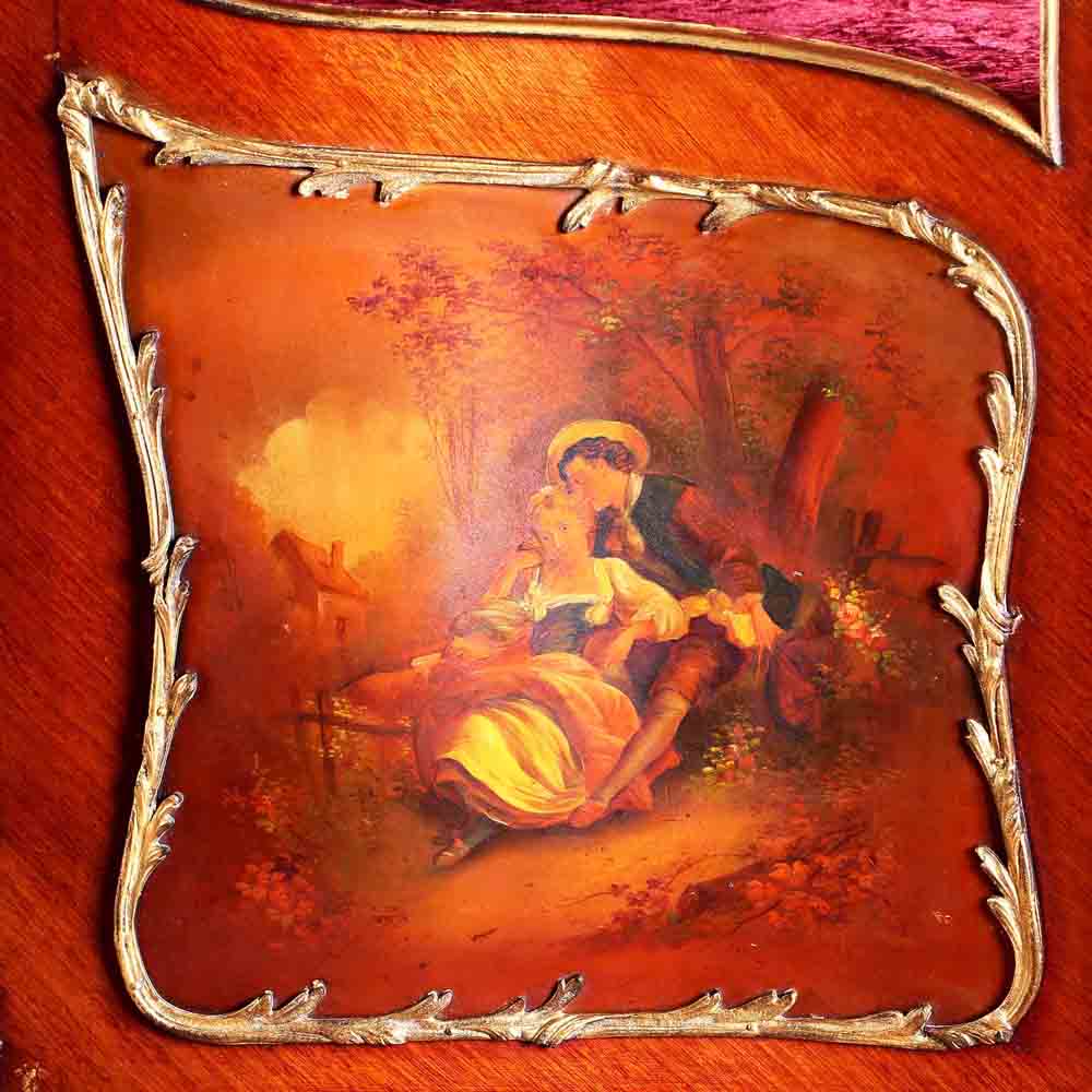 法國路易十五華鐸畫風Vernis Martin鎏金雙門展示櫃:圖片 4