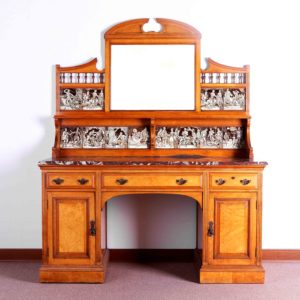 英國維多利亞時期特殊訂製磁磚化妝桌
