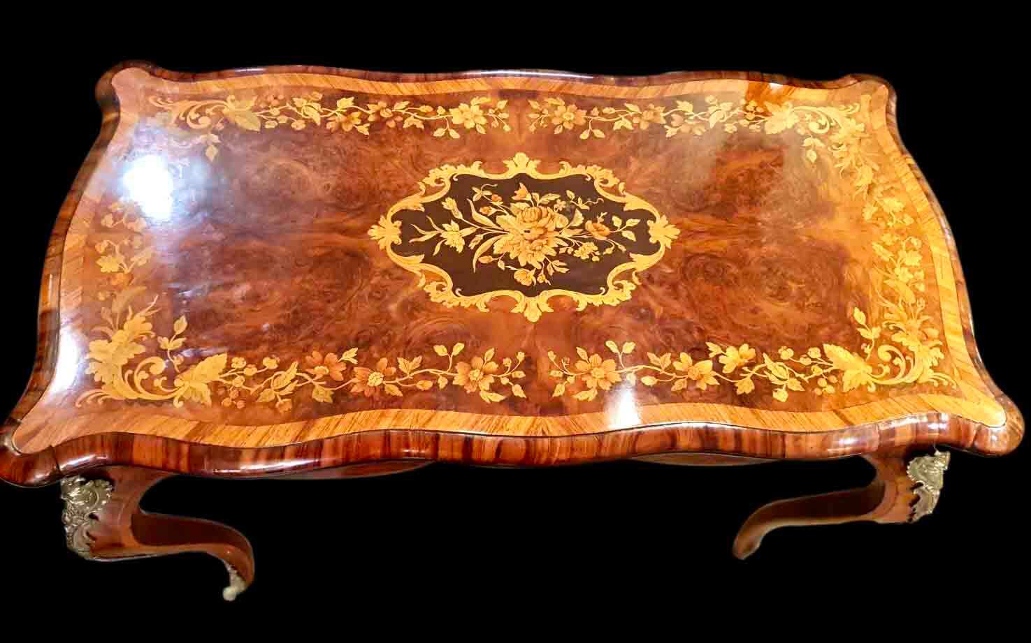 法國路易十五風格胡桃樹瘤鑲崁銅飾多功能桌:圖片 5