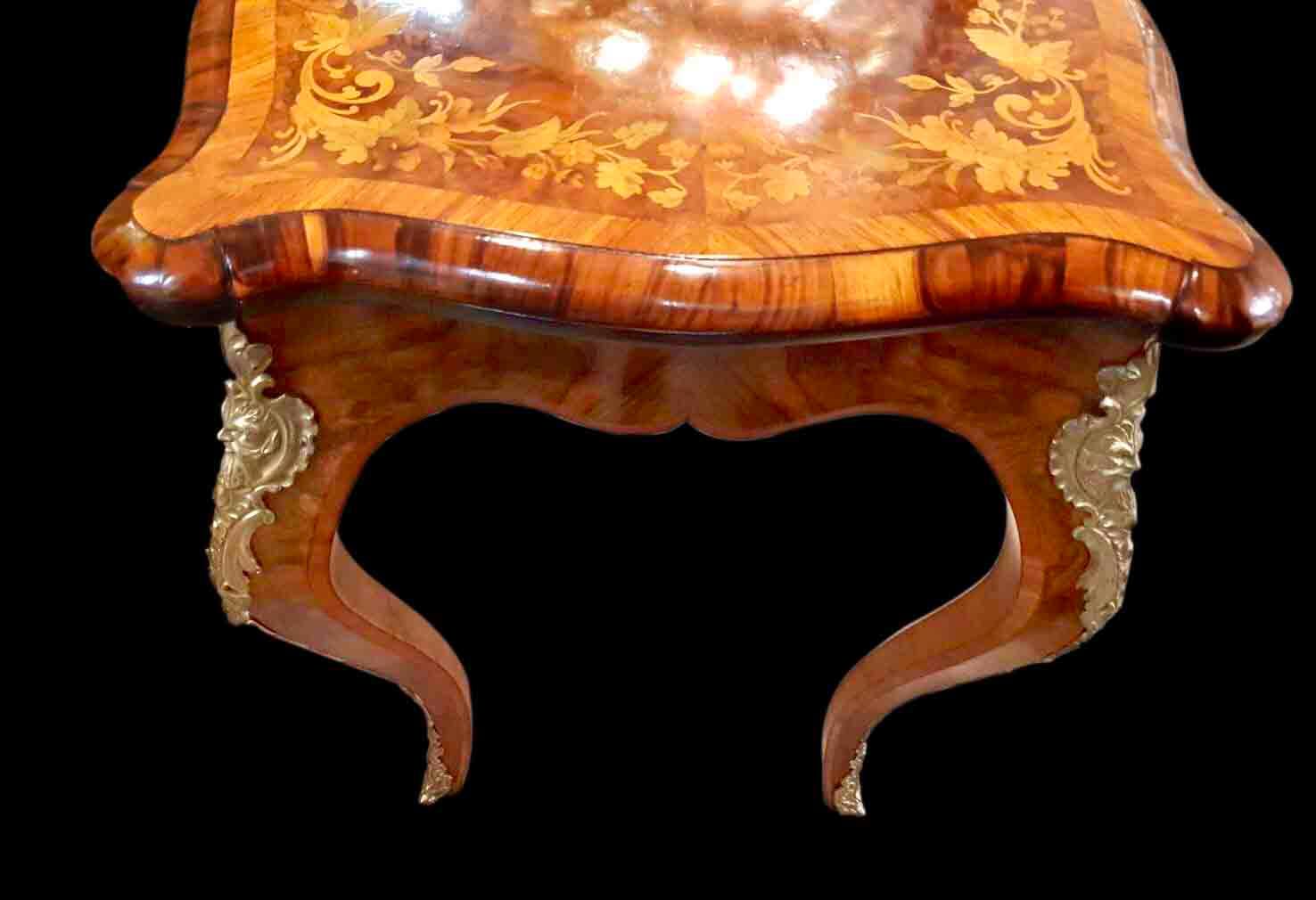 法國路易十五風格胡桃樹瘤鑲崁銅飾多功能桌:圖片 4