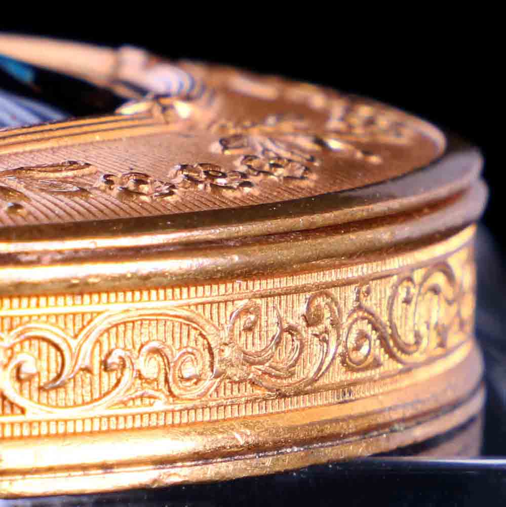 法國利摩日琺瑯鎏金粉盒:圖片 3