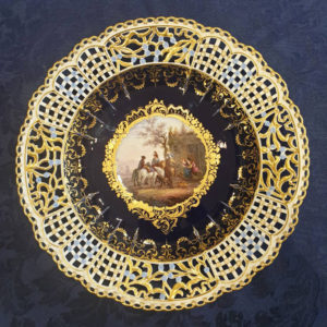 Meissen全手繪鏤空盤 (一)