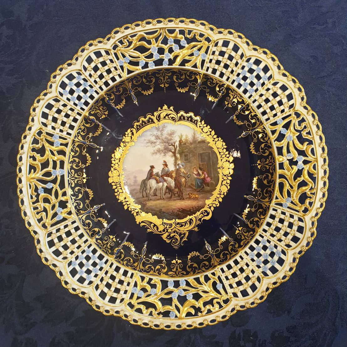 Meissen全手繪鏤空盤 (一)