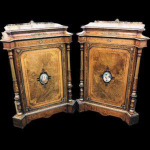 英國皇室訂製KPM手繪美女瓷版畫胡桃樹瘤邊櫃一對