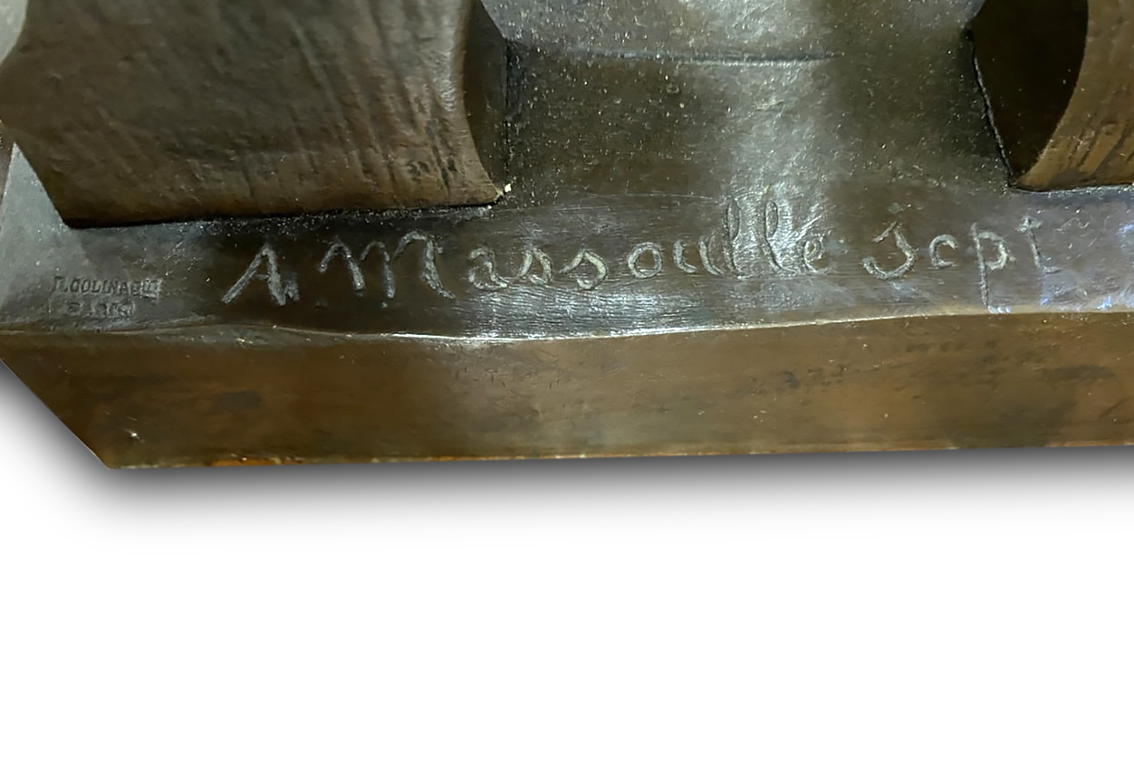 椅上的少婦銅雕作品:圖片 3