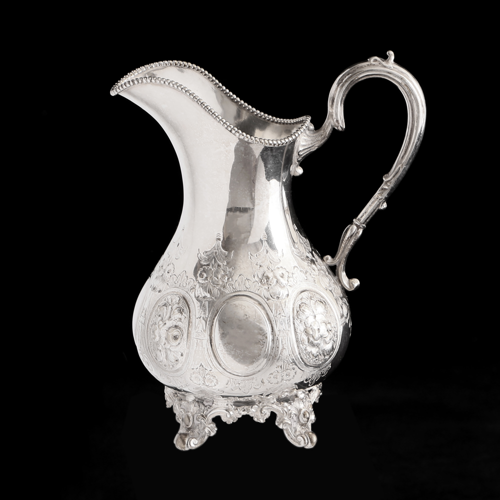 英國維多利亞洛可可風格浮雕銀器茶具三件組:圖片 2