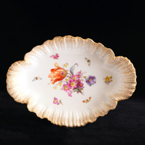 德KPM窯廠150週年蝴蝶花卉不規則描金盤