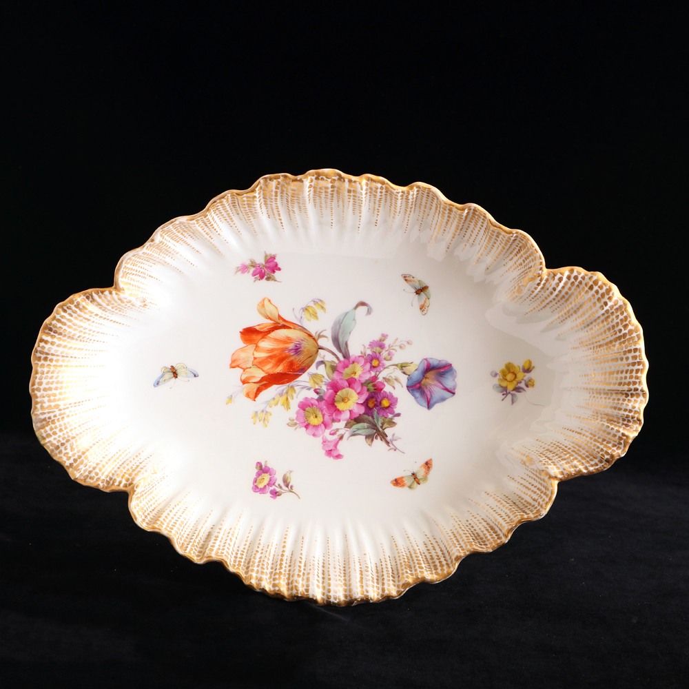 德KPM窯廠150週年蝴蝶花卉不規則描金盤