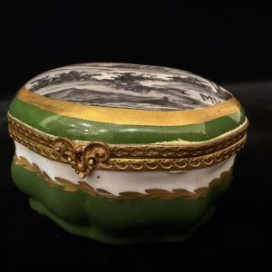 法國Limoge手繪珠寶盒(trinket Box)