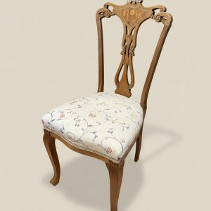 英國愛德華時期新古典復興鑲嵌雕刻花布椅