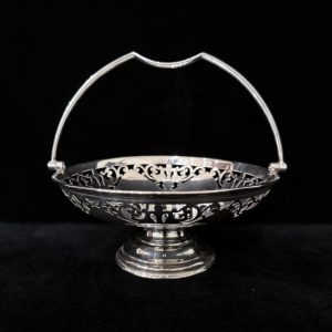 英國Sheffield 維多利亞風格鍍銀花瓣型鏤空糖果提籃