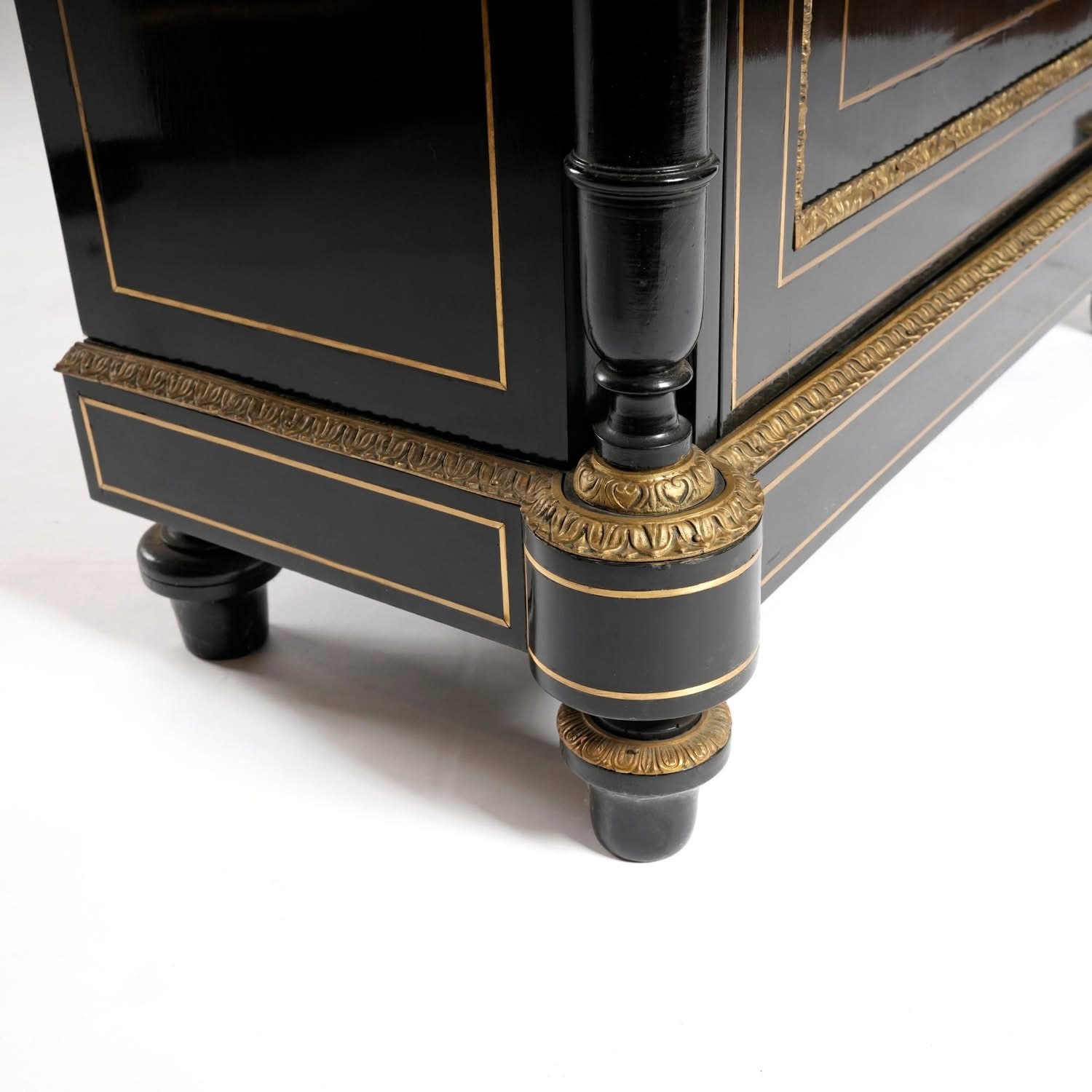 法國拿破崙三世時期帝政風格烏木細工鑲嵌立櫃:圖片 6